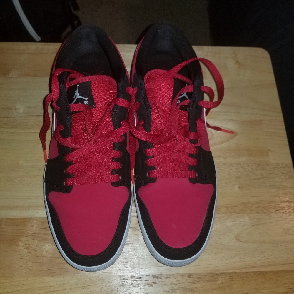 Men Nike Jordan  sneaker